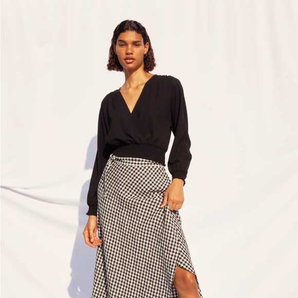 Aritzia Reign Blouse - Picture 2 of 3